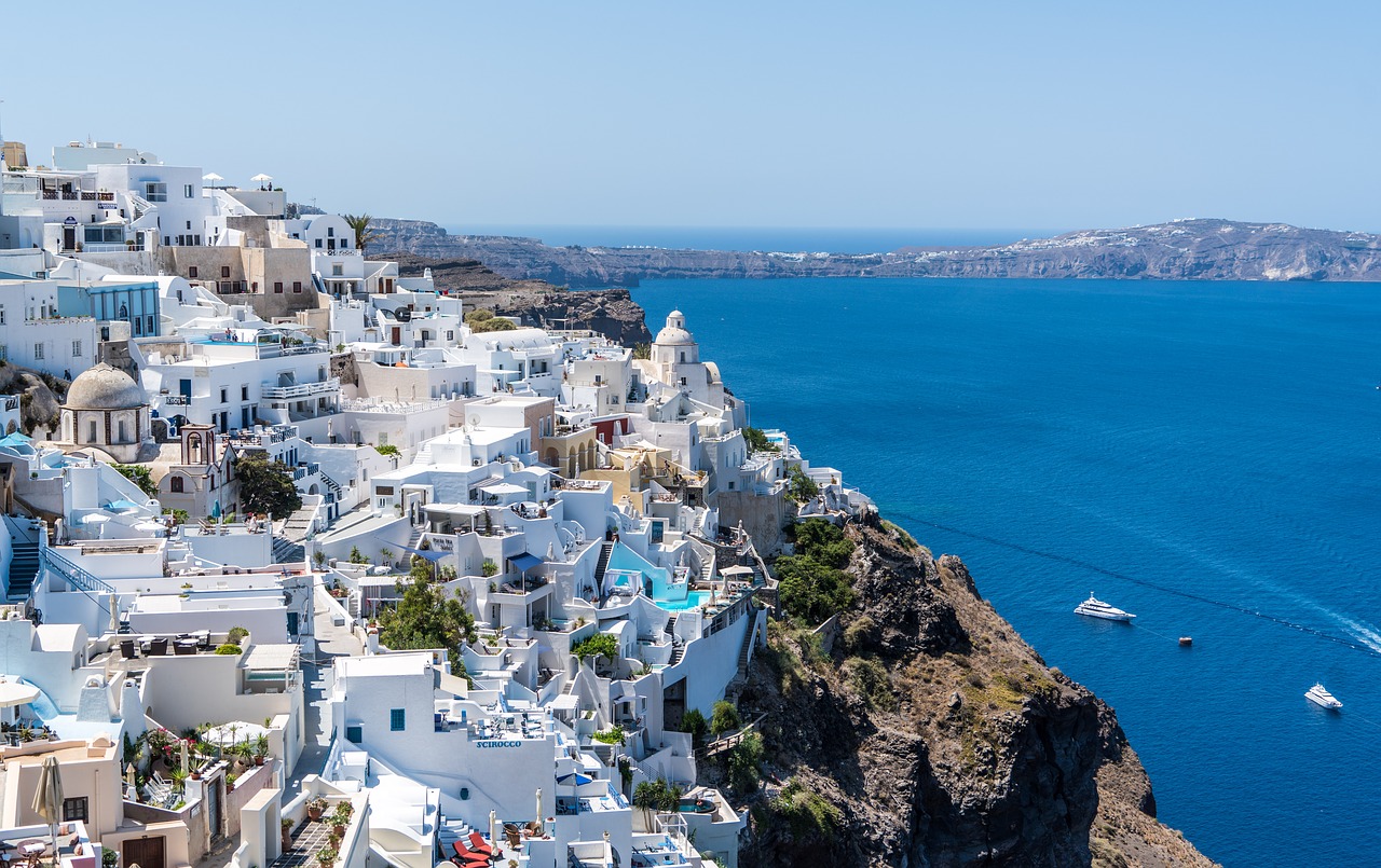Come andare alla scoperta dell’isola greca di Santorini