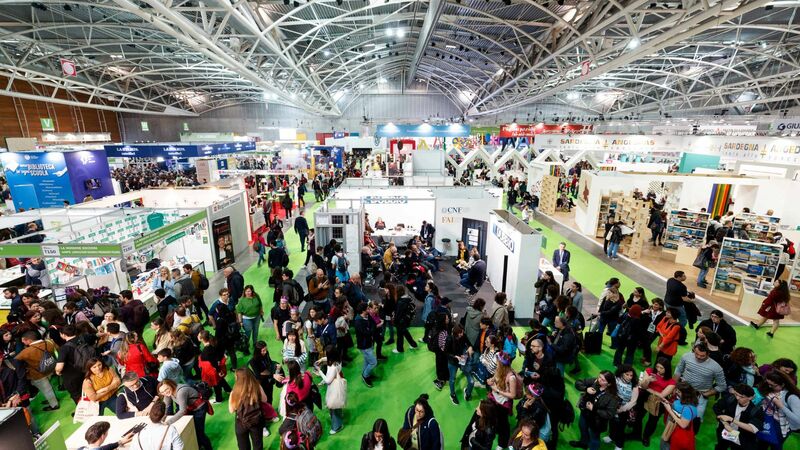 137 mila mq espositivi, oltre 800 stand, 51 sale e quasi 2.000 eventi al Lingotto per il Salone del Libro di Torino