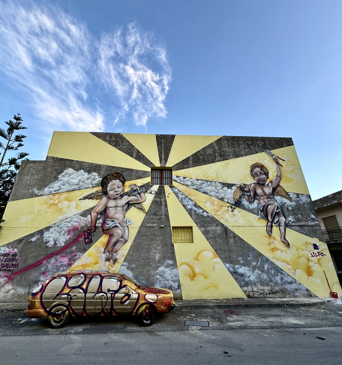 Alan Toledo presenta il suo nuovo murales “Los Angeles de Noto”