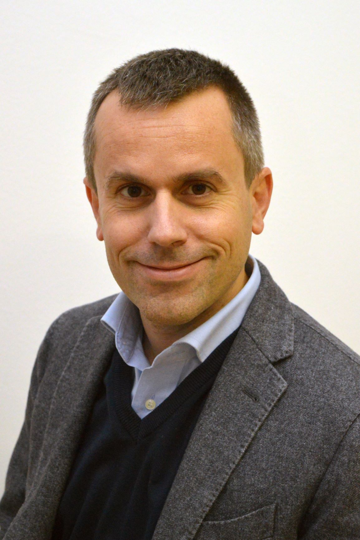 Distribuzione farmaceutica e AI: il confronto fra modelli previsionali