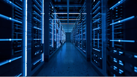 New York, la prima moratoria statale sui data center: un anno di stop per l'impatto dell'AI su energia e acqua