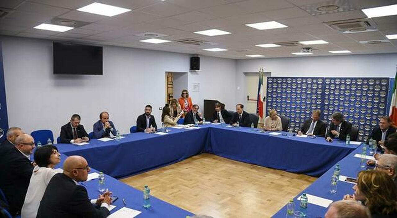Fdi sulla legge elettorale: «Avanti con le preferenze». C’è la norma anti-Vannacci