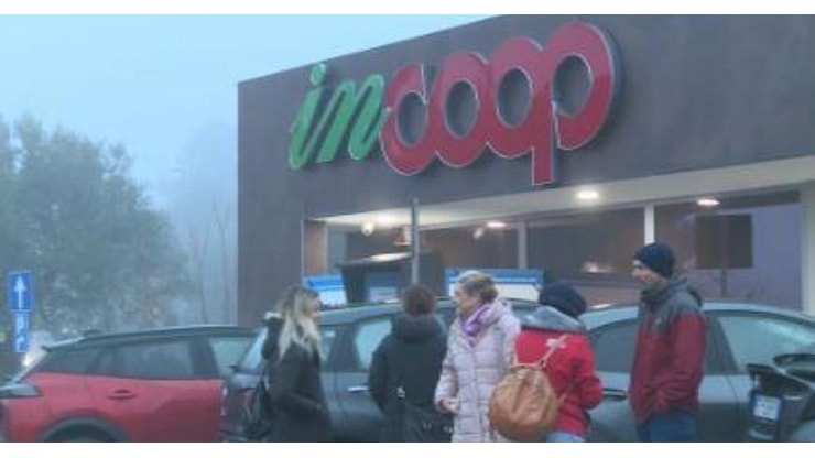 Dipendenti Unicoop, un Natale di preoccupazione - RaiNews