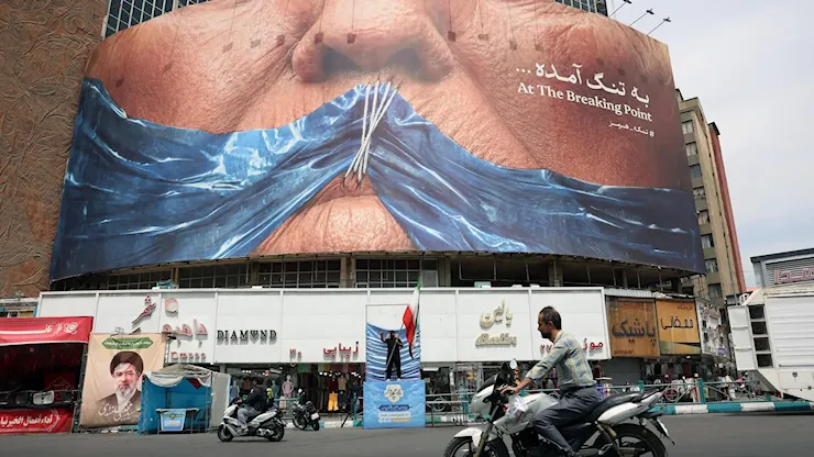 Stretta di Trump sull’Iran: «Vogliono veramente un accordo, sarà buono per Usa e nostri alleati». Kuwait sotto attacco di missili e droni - L'Unione Sarda.it