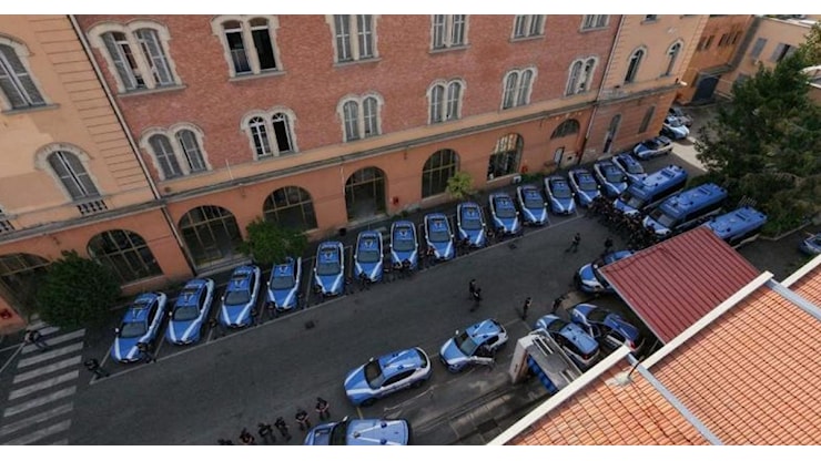 Colosseo, 4 arresti in fragranza per spaccio - RaiNews