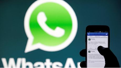 WhatsApp Plus arriva in Italia: primo mese gratis, poi 2,49 euro al mese