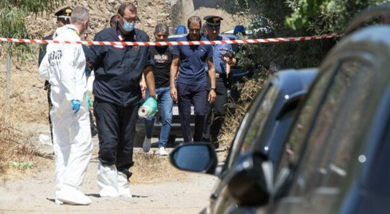 Insegue il fratello e lo uccide con una mannaia sul lungomare: la vittima aveva 60 anni