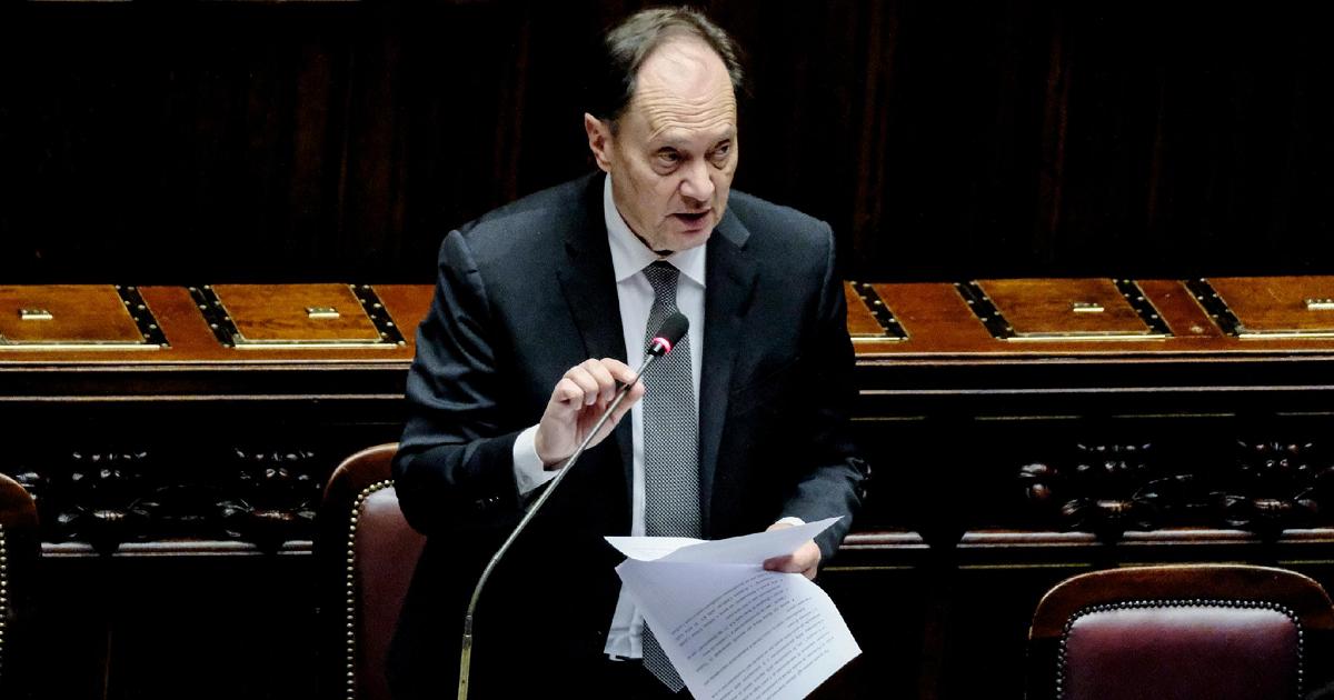 Ciriani: governo va avanti a testa alta