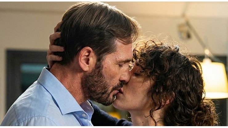 Un Posto al Sole, le anticipazioni del 5 e 6 maggio: Alberto e Anna fanno passi avanti, mentre Gianluca è sempre più lontano - Il Messaggero