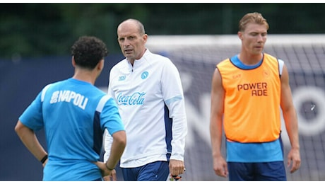 Napoli, il terzo giorno di ritiro a Dimaro: infortunio per Lucca, out Politano e Vergara. Allegri sprona la squadra