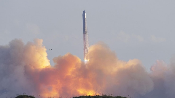Lanciata la nuova Starship di Musk: primo test in volo - Tgcom24