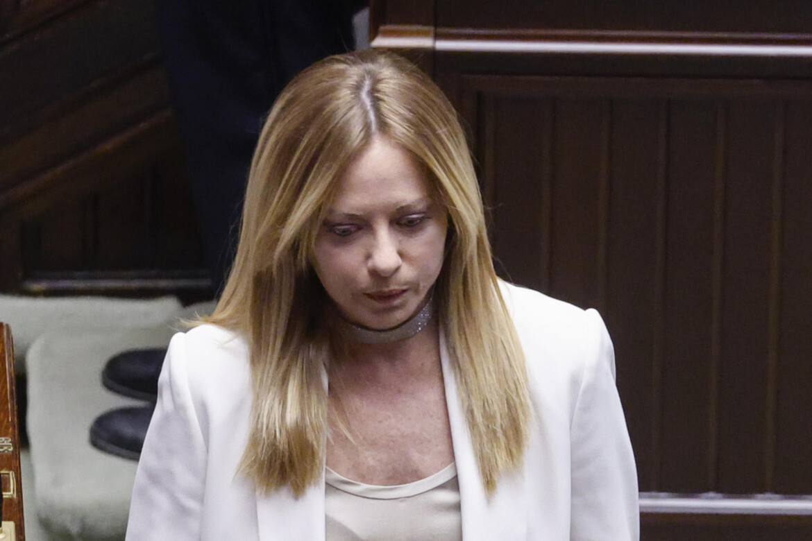 Le liste e il dilemma che blocca la premier