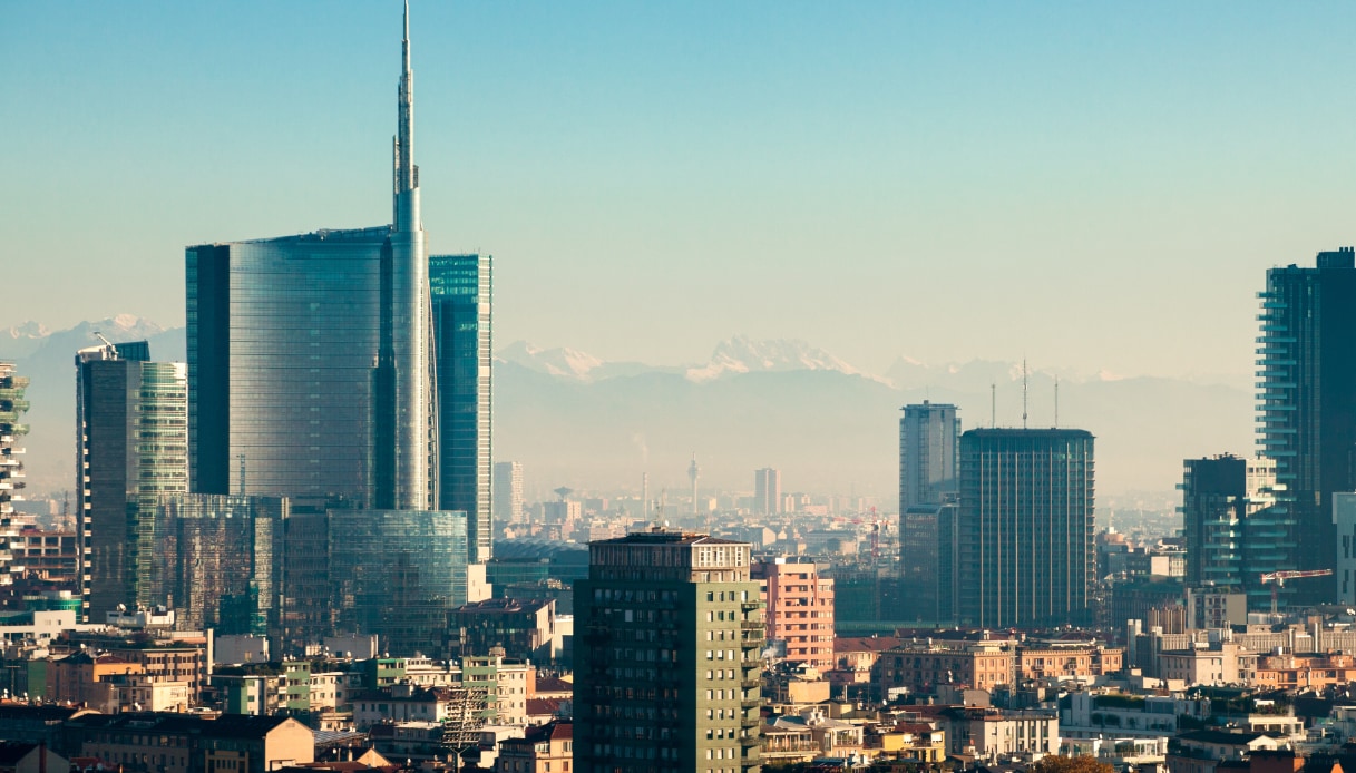 Milano tra le città più care al mondo anche per i super ricchi: la classifica