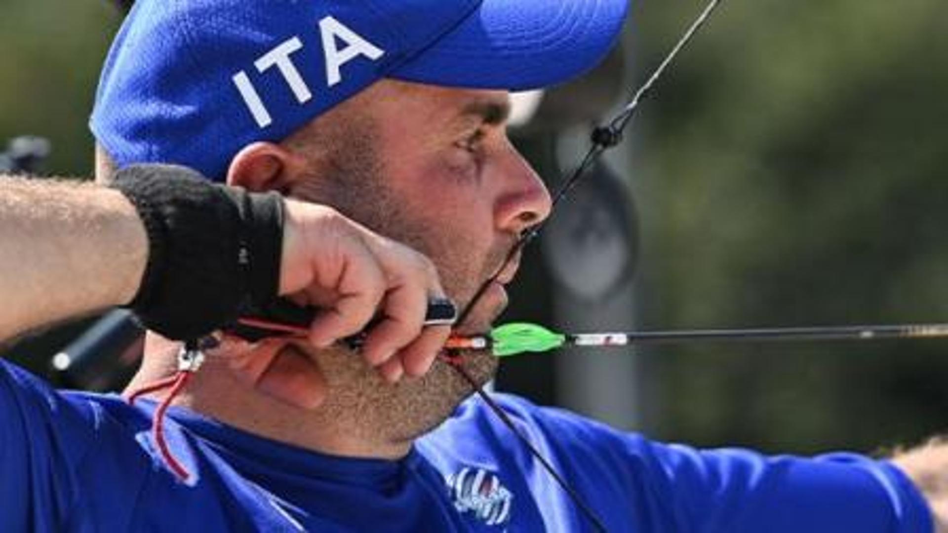 Abusi sessuali e foto, 7 le vittime di Bonacina. Il silenzio del coach: “Fa punti, tolleriamo”