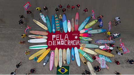 Brasile al voto, Lula e Bolsonaro separati da appena 0,2 punti