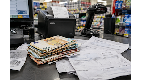 Salari terziario, la piattaforma unitaria chiede 220 euro per 3 milioni di lavoratori