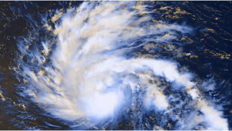 Super tifone Bavi in arrivo su Guam: venti a 260 km/h e stato di emergenza