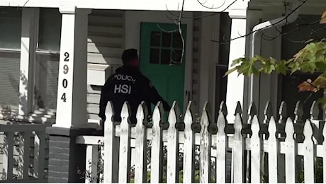 Blitz dei federali nella casa di Ilhan Omar: indagine sui documenti di immigrazione