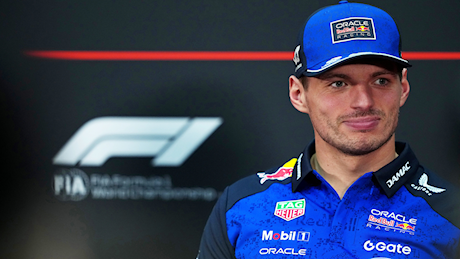 F1, GP Bahrain: Verstappen in pole a Sepang, Hamilton sorprende