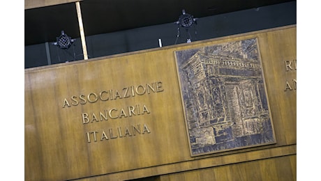 Contratto bancari, il rinnovo rallenta: i sindacati chiedono una svolta ad Abi