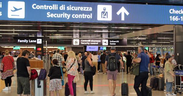 Scioperi nel trasporto aereo, domani nuovi disagi: già 15 agitazioni nei primi sette mesi del 2026
