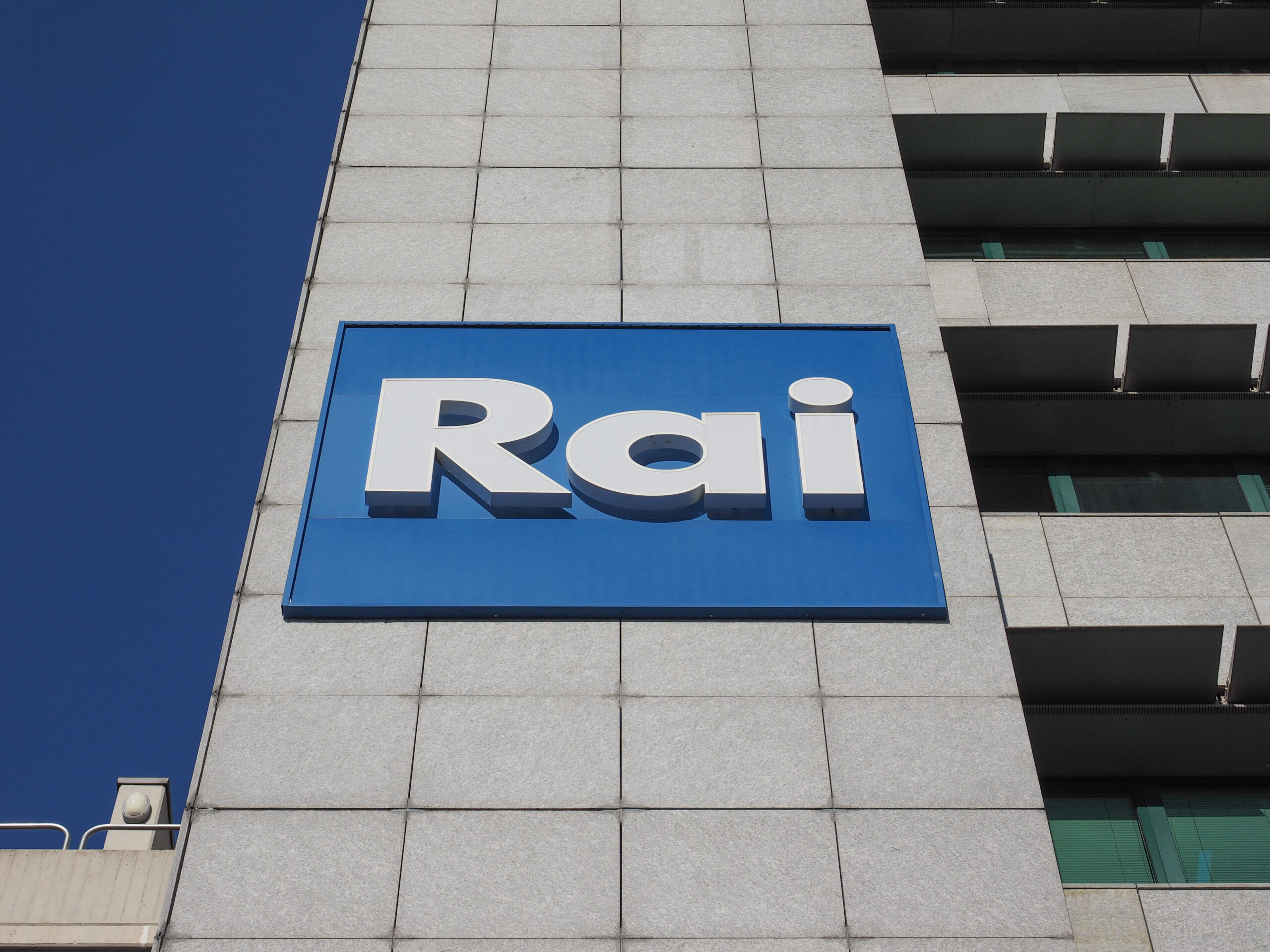 Canone RAI: è gratuito se hai parenti che hanno questa età
