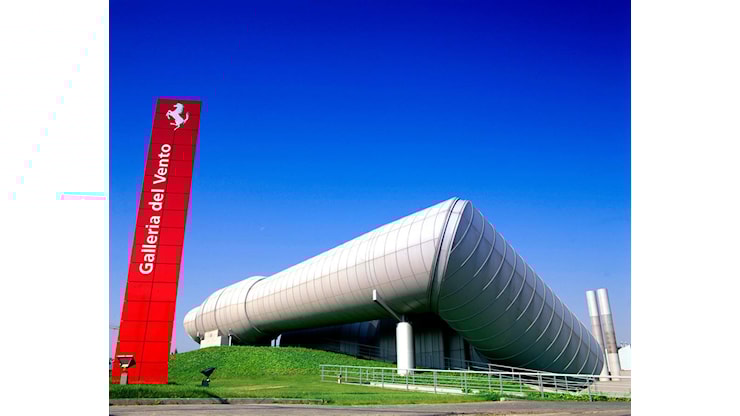 Azioni Ferrari crollano in Borsa, gli analisti abbassano il rating - Investire.biz