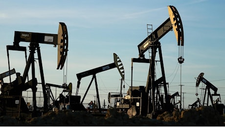 Petrolio, l’Opec aumenta ancora la produzione e scommette sulla piena ripresa del traffico dallo Stretto di Hormuz