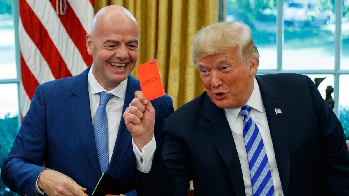 Elogi politici e uffici nella Trump Tower: così Infantino è diventato amico di Donald