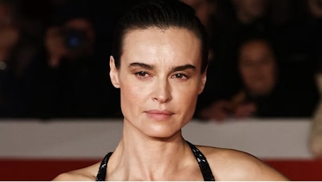 Kasia Smutniak, il viaggio in Mustang con Pietro Taricone diventa un film: la voce narrante è la figlia Sophie