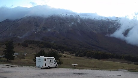 Meteo, venti in rinforzo al Centro-Sud fino a giovedì: raffiche a 60-70 km/h e mareggiate