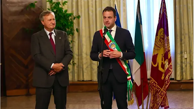 Venezia, ufficiale il passaggio di consegne tra Brugnaro e Venturini - La Nuova Venezia