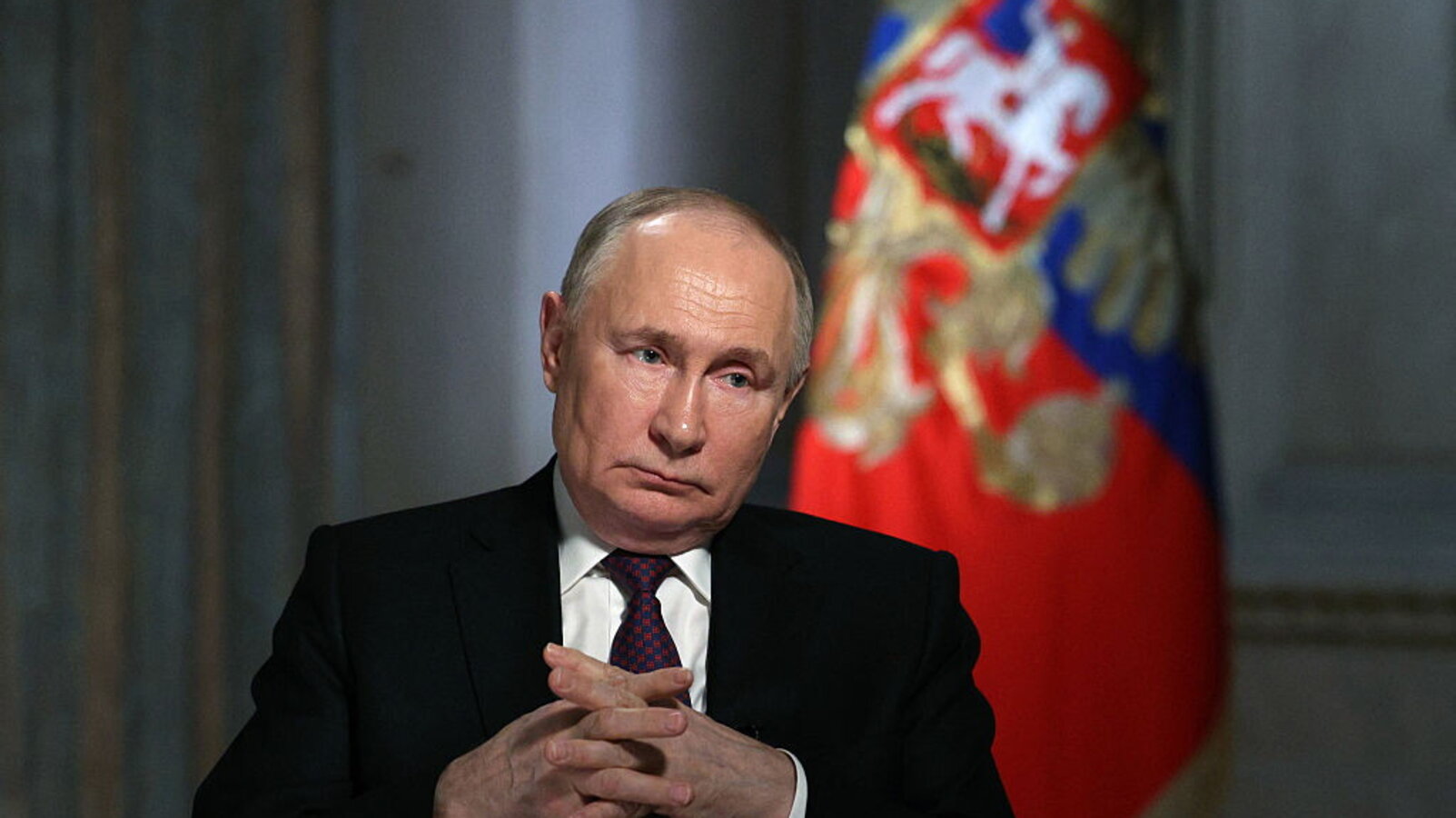 La Russia è a secco. Putin vieta l'export di gasolio e corre a comprarlo all'estero