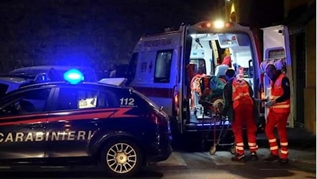 Accoltellato nel sonno dalla moglie a Pozzo Faceto, 43enne in codice rosso. La donna ricoverata in psichiatria