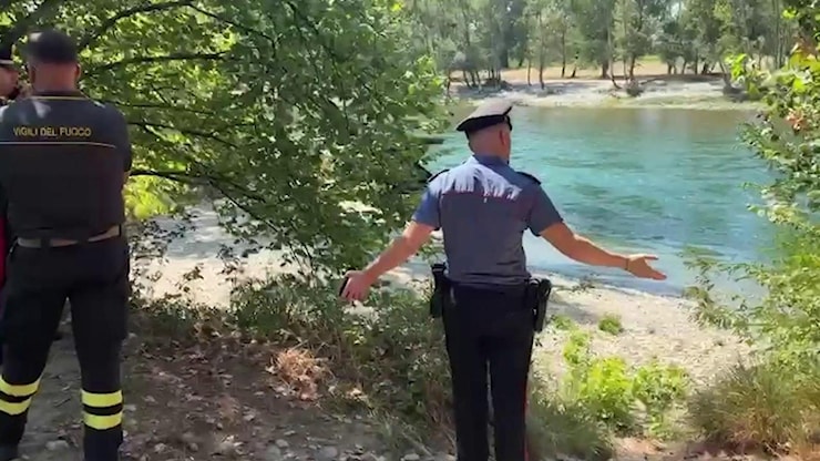 Si getta nell’Adda per salvare il nipotino di 4 anni e annega - La Stampa