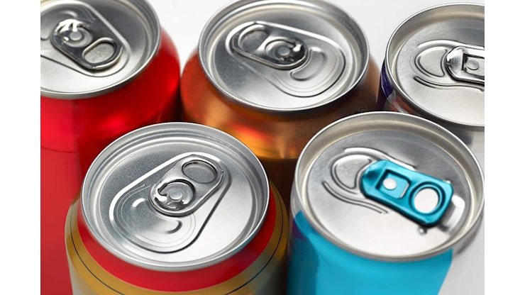 Beve 8 energy drink al giorno e finisce in ospedale per ictus, l'allarme dei medici - Sky TG24