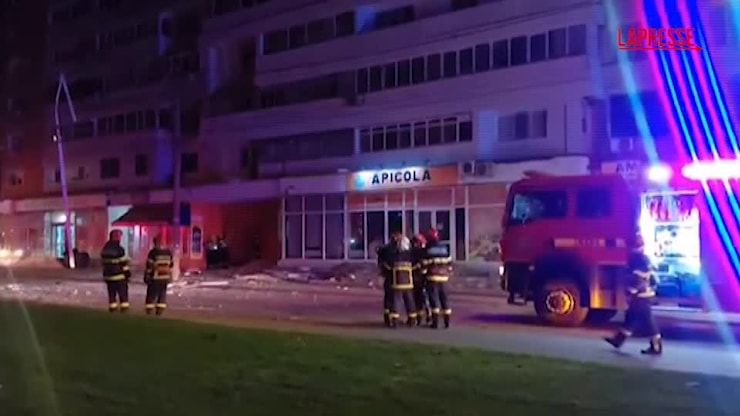Romania, drone russo precipita su edificio a Galați: il momento dell’esplosione - lapresse.it