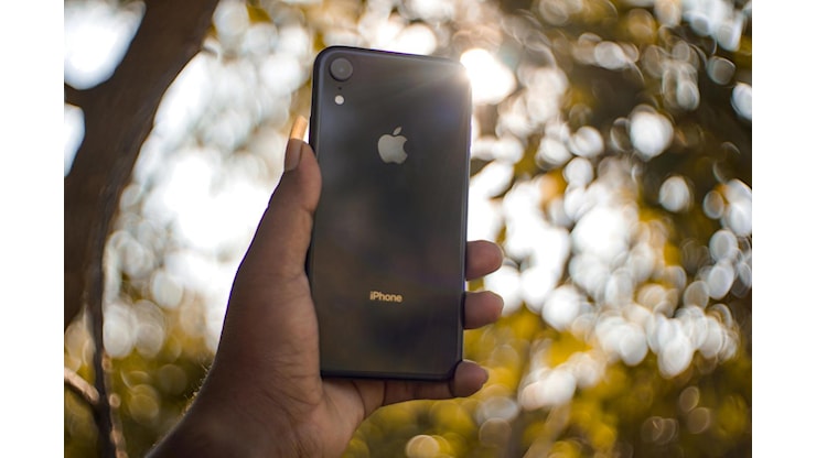 Apple rilancia l'AI con Siri, riuscirà a recuperare il ritardo? - Investire.biz