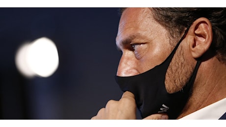 Totti e il Covid, il racconto diOltre": la paura di morire, i figli e la telefonata di Pier Silvio Berlusconi