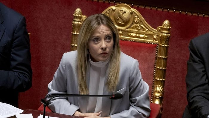 Meloni-Vannacci, litigio sulla «vera destra». Le guerre sullo sfondo