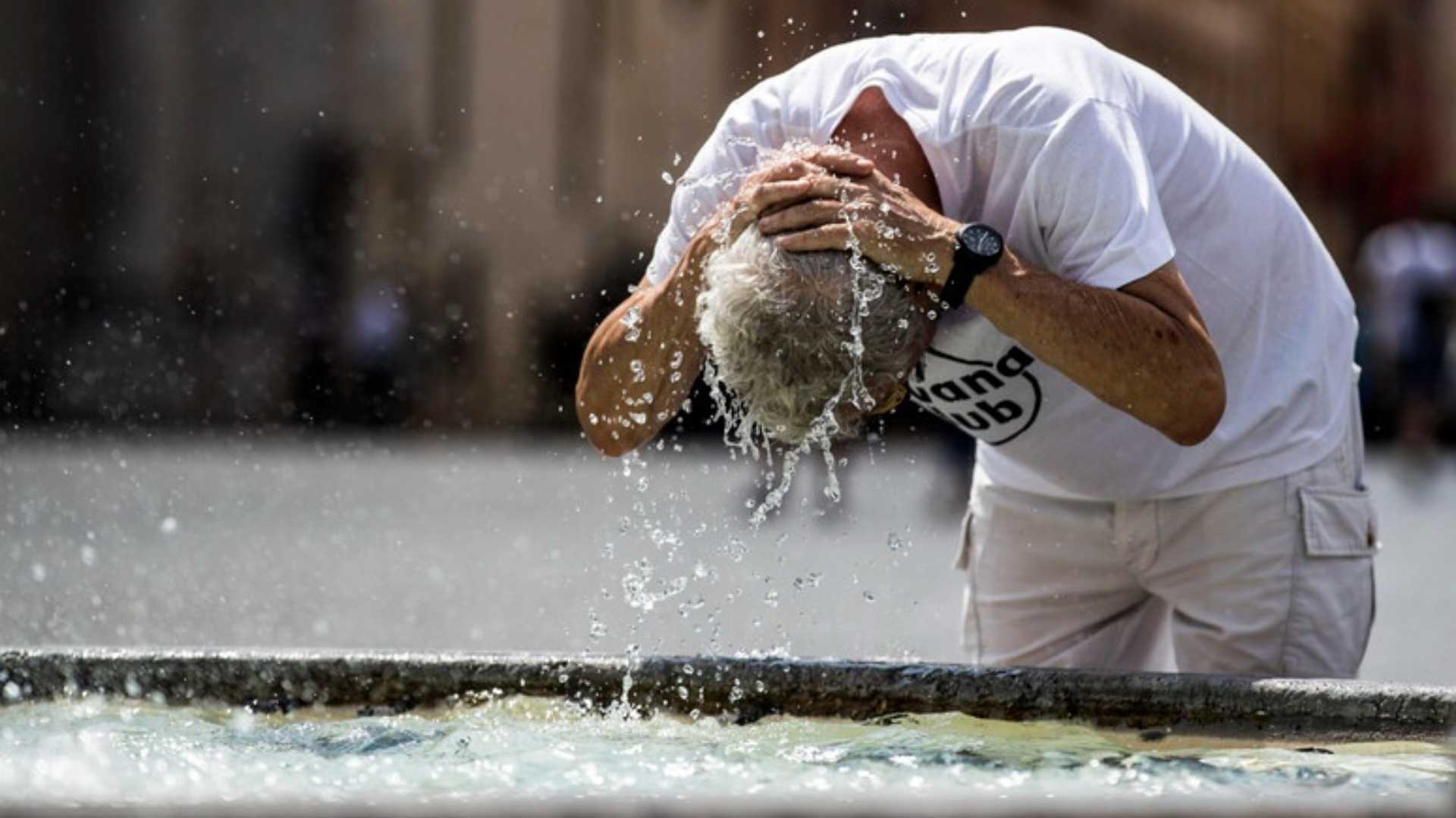 Allerta meteo a Piacenza per forti venti e nubifragi. Chiusura dei parchi pubblici e Protezione Civile in allerta