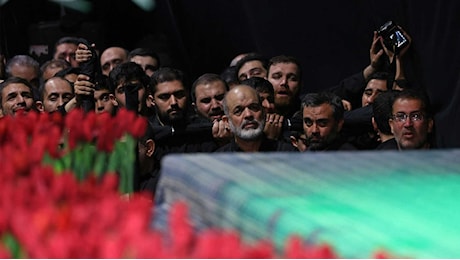 L'Iran si prepara ai funerali di Khamenei, una settimana di cerimonie tra Teheran e Mashad