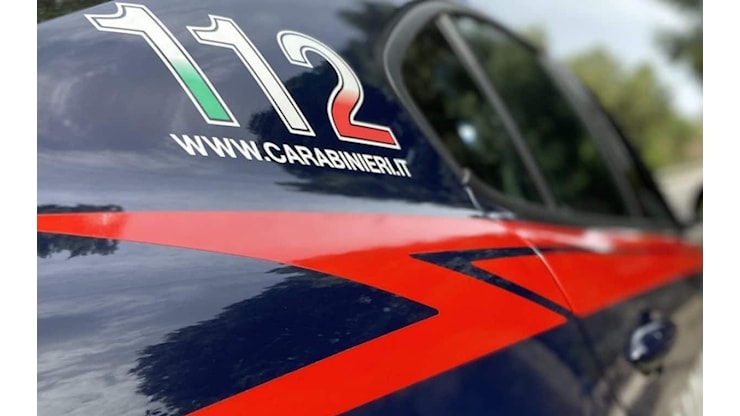 Savona, ultranovantenne spara alla moglie durante lite: è grave - Sky TG24