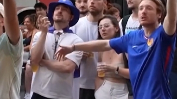 Mondiali, la Francia manca la finale: la delusione dei tifosi a Parigi