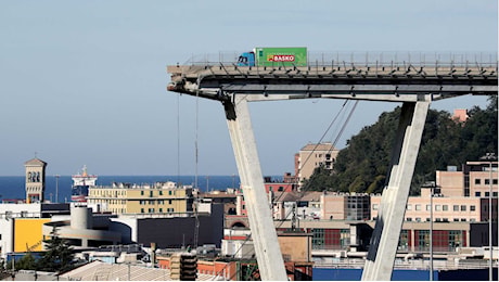 Nessuna condanna ce li restituirà: l'attesa dei familiari delle vittime del ponte Morandi