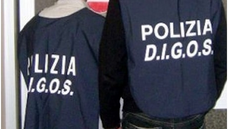 Askatasuna, blitz della polizia: 14 perquisizioni e 19 misure cautelari chieste per gli scontri di gennaio