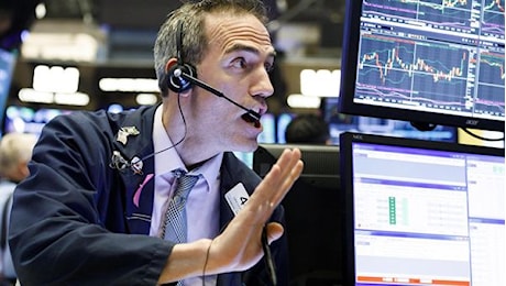 Wall Street chiude in rosso in attesa delle trimestrali delle banche