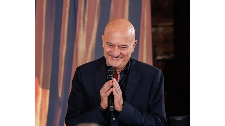 Quirinale, Bisio scherza sulla grazia a Minetti con Sorrentino: C'è chi suggerisce che quell'indagine giornalistica l'hai fatta tu per far parlare del tuo film - Il video - L'Espresso