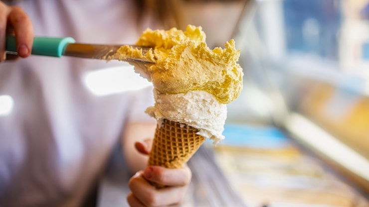 Le famiglie bresciane sono pazze per il gelato: per coni e coppette si spendono 35 milioni di euro ogni anno - Corriere Brescia