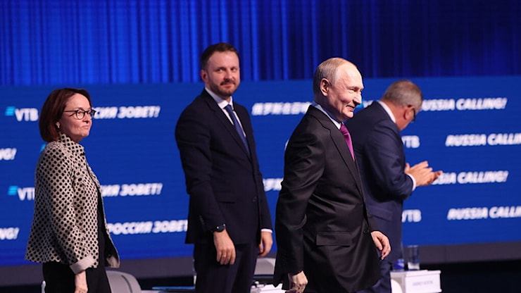 L'Ue immobilizza gli asset di Mosca. La Banca di Russia fa causa a Euroclear: Daremo battaglia in ogni sede - HuffPost Italia